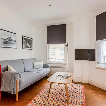 Central 1Br Apt, City Of London, 2Min Aldgate Tube